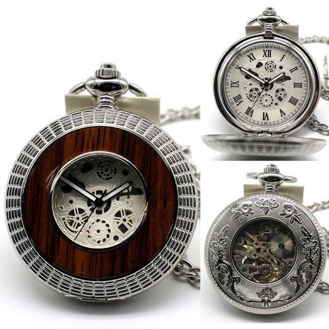 Montre à gousset mécanique à remontage manuel boitier et cadrans doré avec chiffres Romains Ma montre à gousset