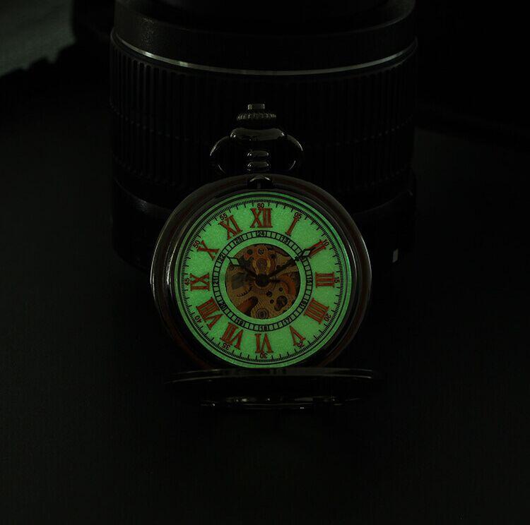 Montre à gousset mécanique à remontage manuel et cadran luminescent Ma montre à gousset