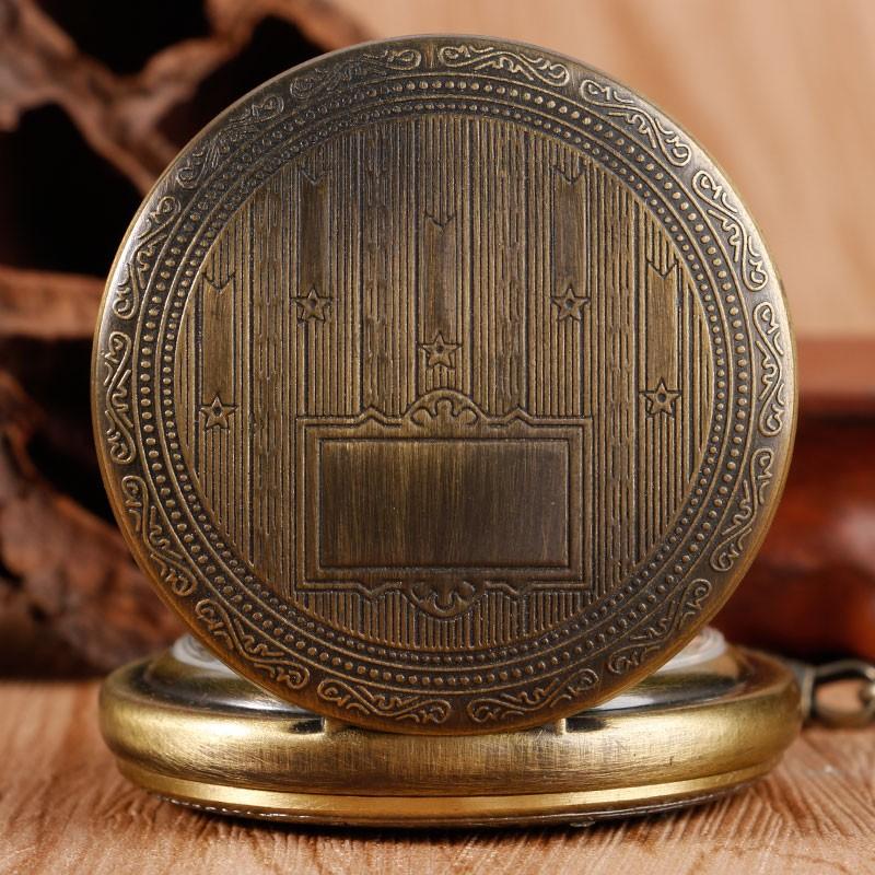 Montre à gousset mecanique à remontage manuel et chiffres classiques Ma montre à gousset